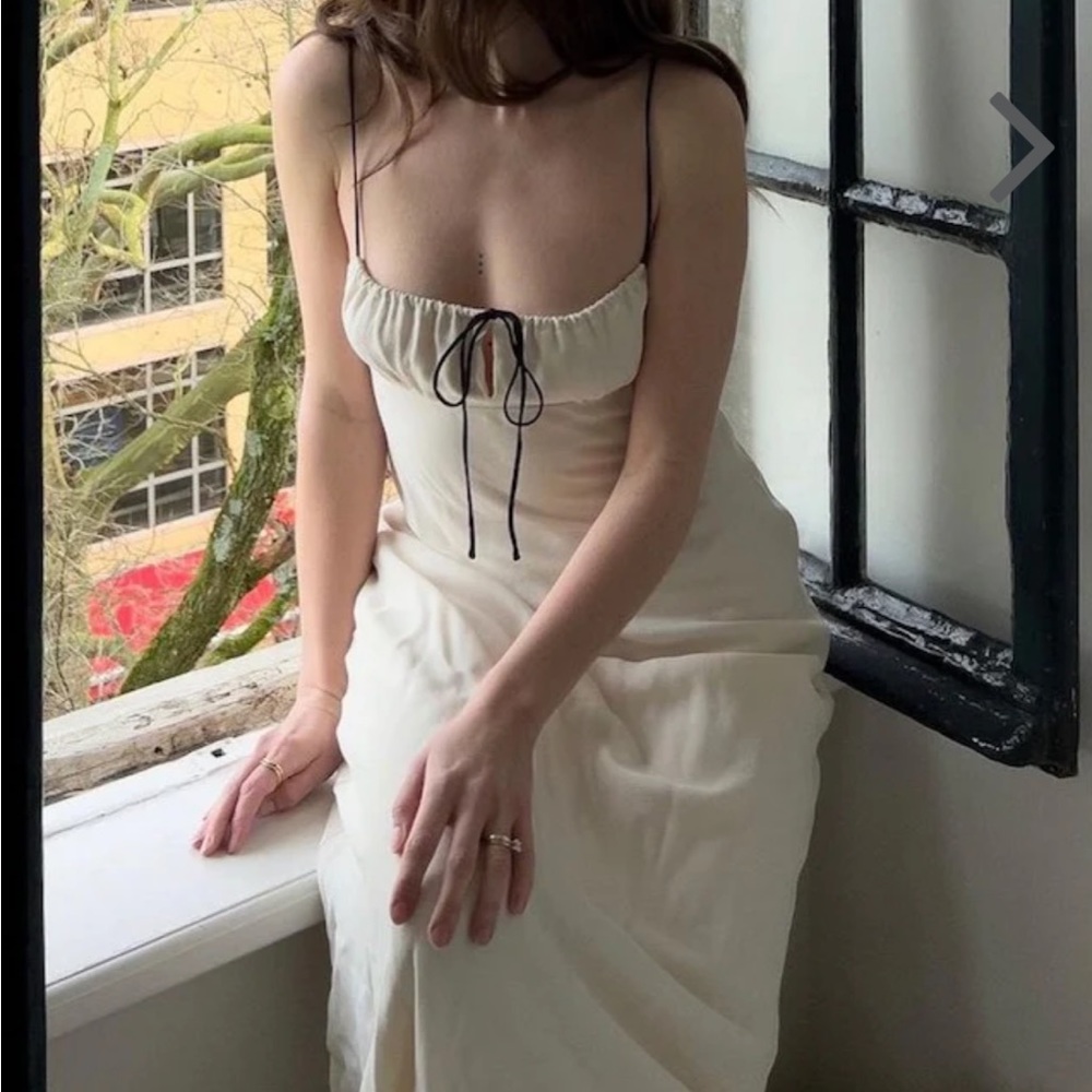 Verge Girl Linen Maxi Dress